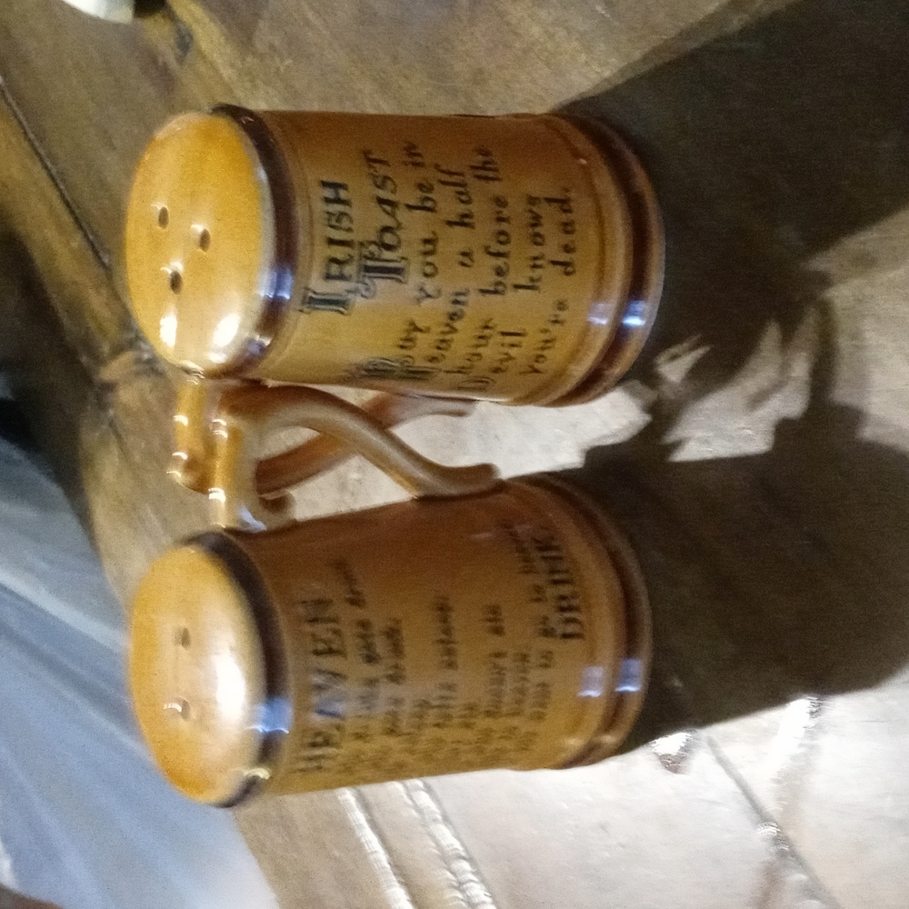 Sait and pepper shakers